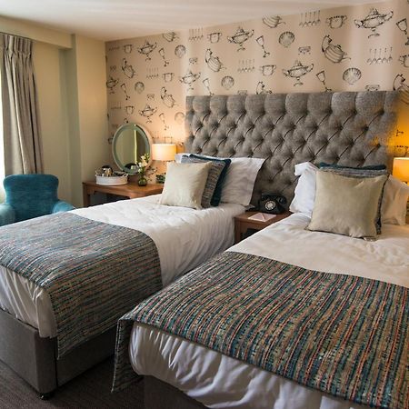 Judge'S Lodging York Bagian luar foto A bedroom at the hotel