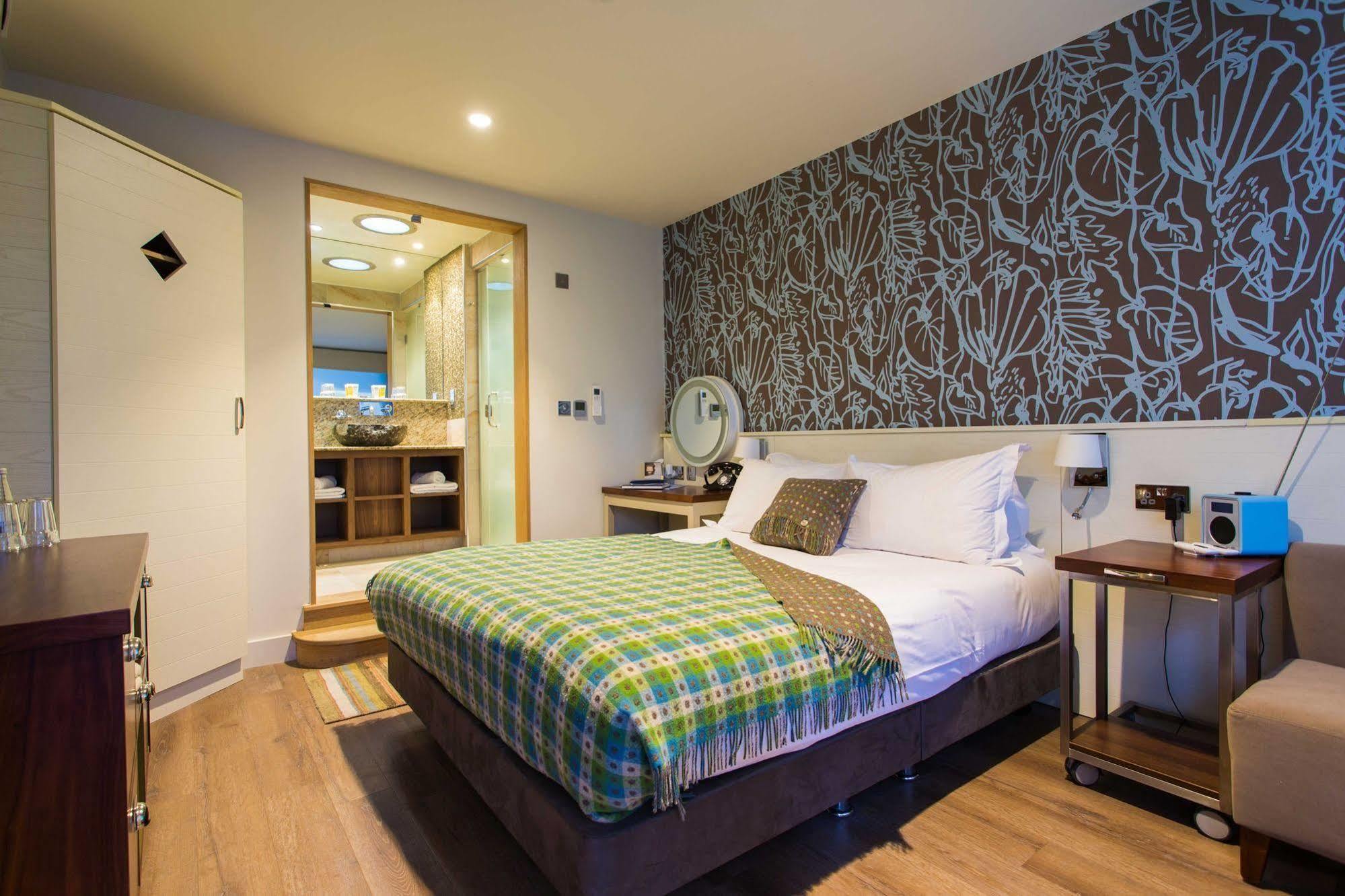 Judge'S Lodging York Bagian luar foto A bedroom at the hotel