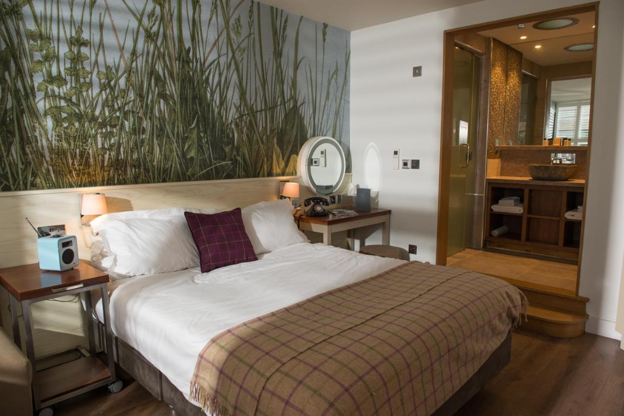 Judge'S Lodging York Bagian luar foto A bedroom at The River Lee Hotel